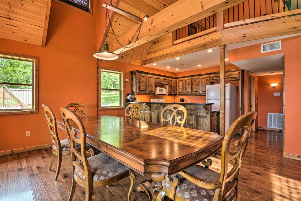 Spacious Log Cabin With Fire Pit And Game Room! Eureka Springs Luaran gambar