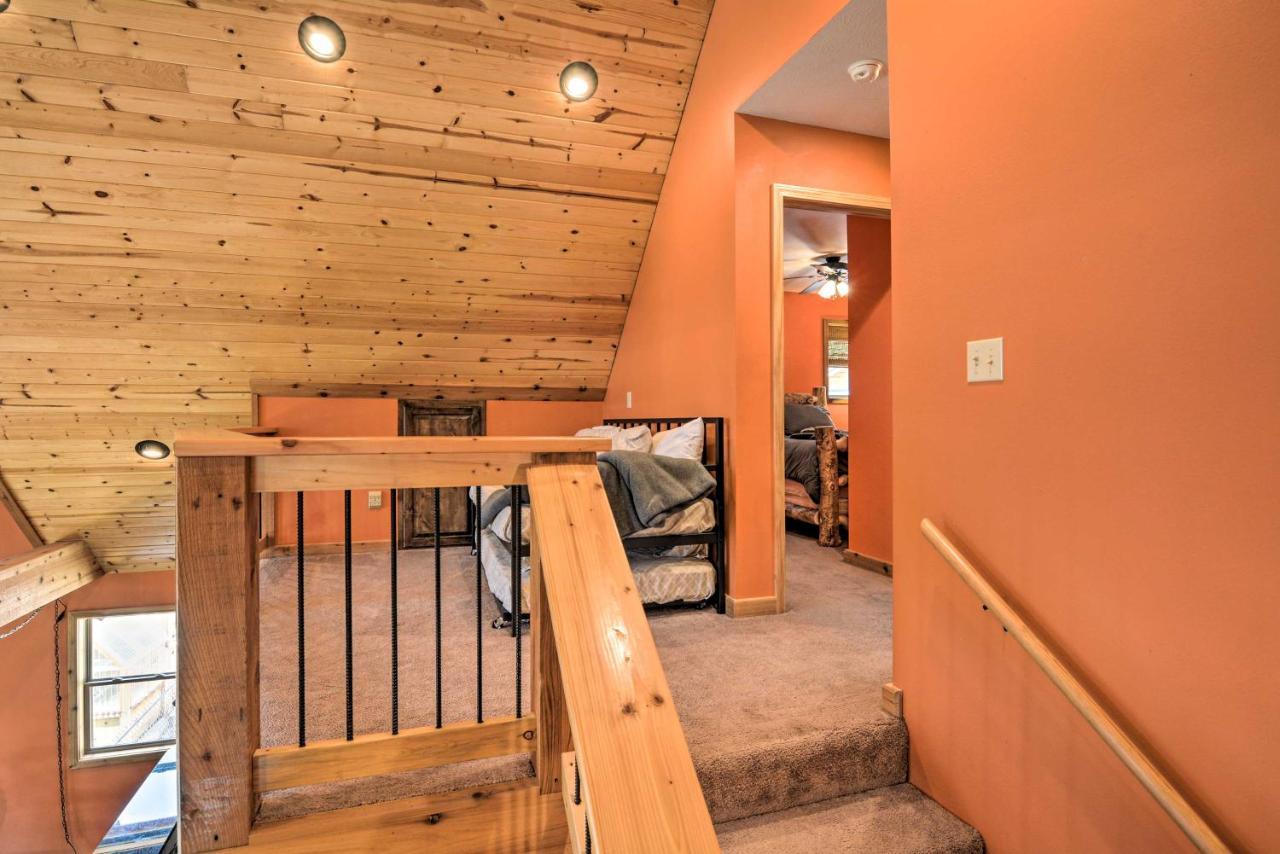 Spacious Log Cabin With Fire Pit And Game Room! Eureka Springs Luaran gambar